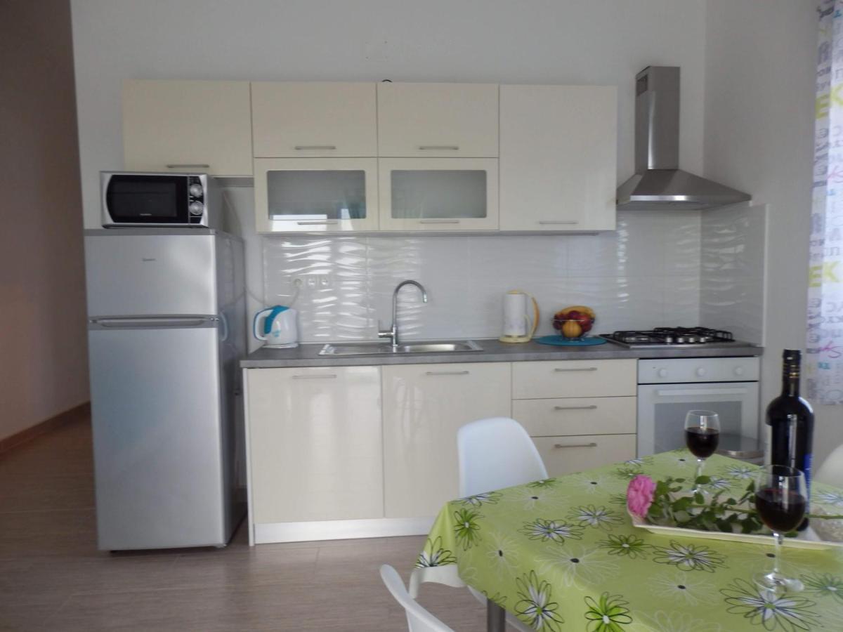 Apartman Laura Tribunj  Exterior photo