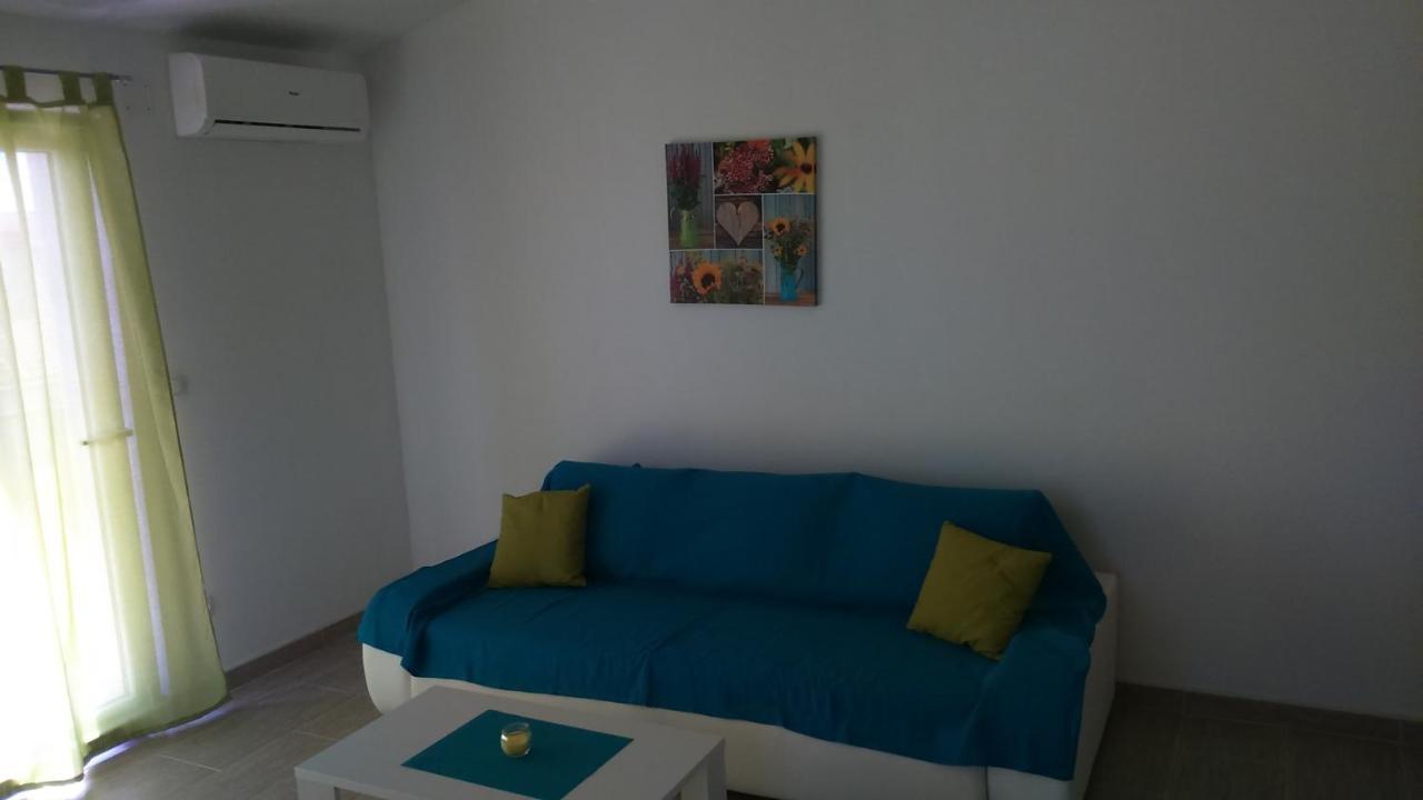 Apartman Laura Tribunj  Exterior photo